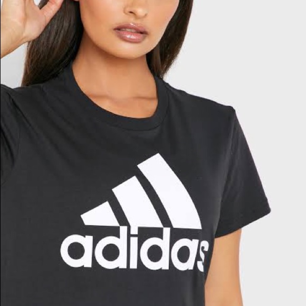 Adidas Logo black tshirt